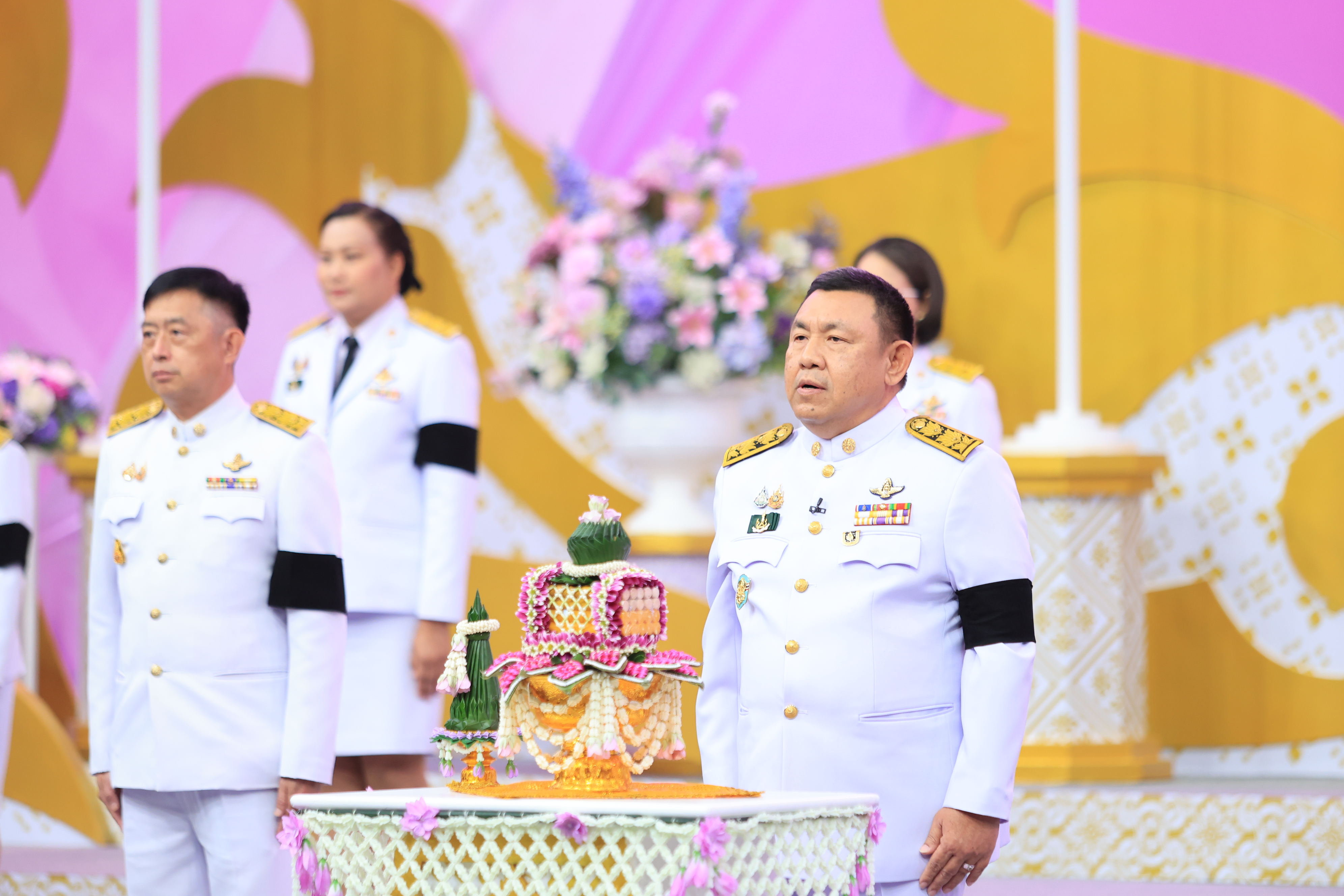 title - คณะผู้บริหาร ส.ป.ก. บันทึกเทปถวายพระพรชัยมงคล สมเด็จพระนางเจ้าสุทิดา พัชรสุธาพิมลลักษณ พระบรมราชินี เนื่องในโอกาสวันเฉลิมพระชนมพรรษา 48 พรรษา